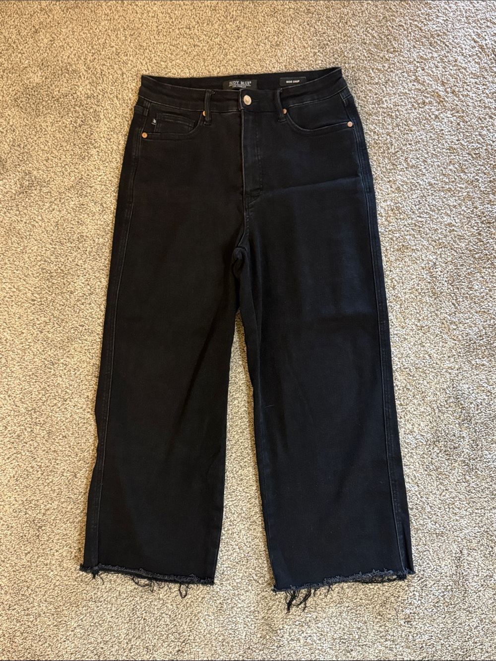 Judy Blue  Wide-Leg Cropped Jeans